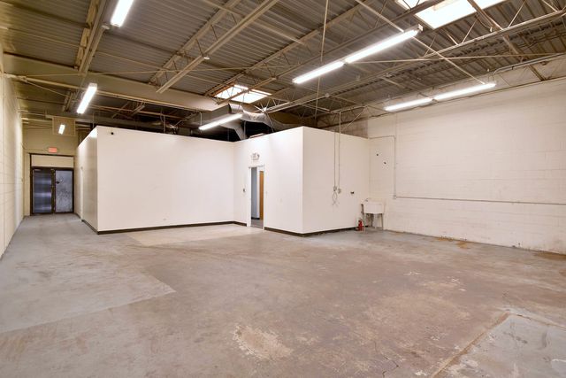 1254 REMINGTON Road B, Schaumburg, IL 60193