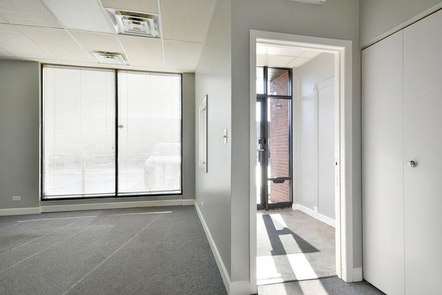 1254 REMINGTON Road B, Schaumburg, IL 60193