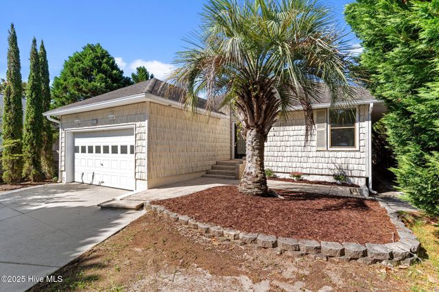 201 Nantucket Court, Wilmington, NC 28412