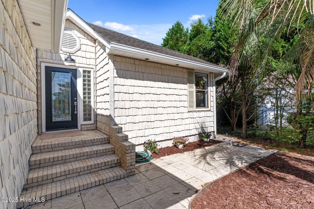 201 Nantucket Court, Wilmington, NC 28412