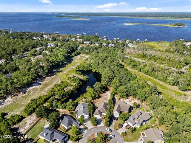 201 Nantucket Court, Wilmington, NC 28412