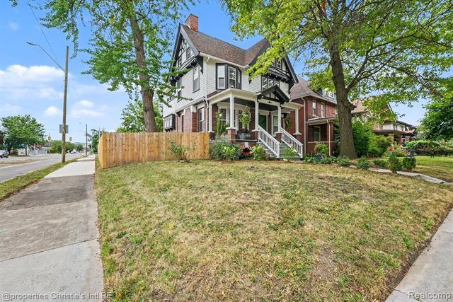 605 Atkinson Street, Detroit, MI 48202