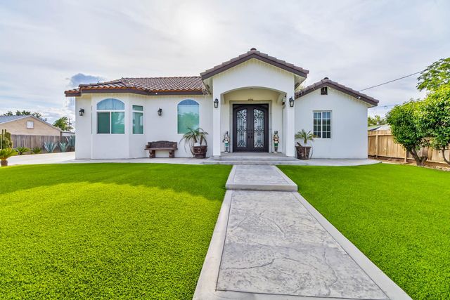 1435 N Valentine Avenue, Fresno, CA 93722