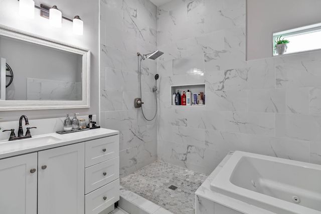 1435 N Valentine Avenue, Fresno, CA 93722