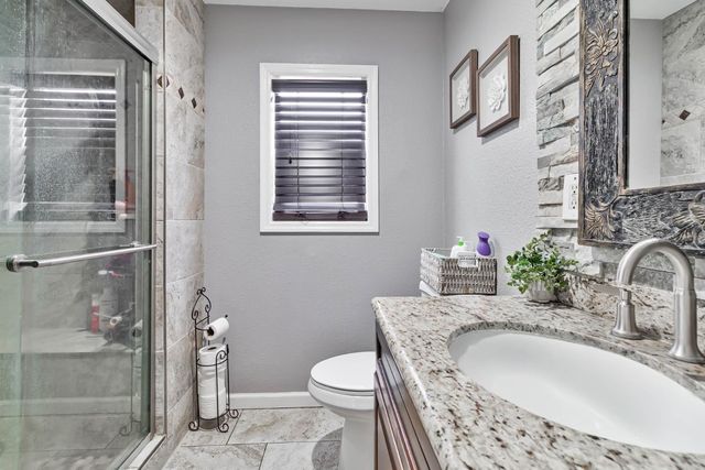 1435 N Valentine Avenue, Fresno, CA 93722