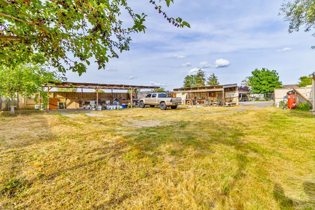 1435 N Valentine Avenue, Fresno, CA 93722