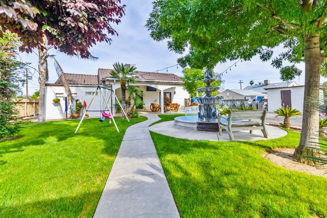 1435 N Valentine Avenue, Fresno, CA 93722