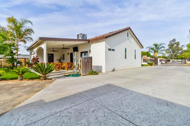 1435 N Valentine Avenue, Fresno, CA 93722