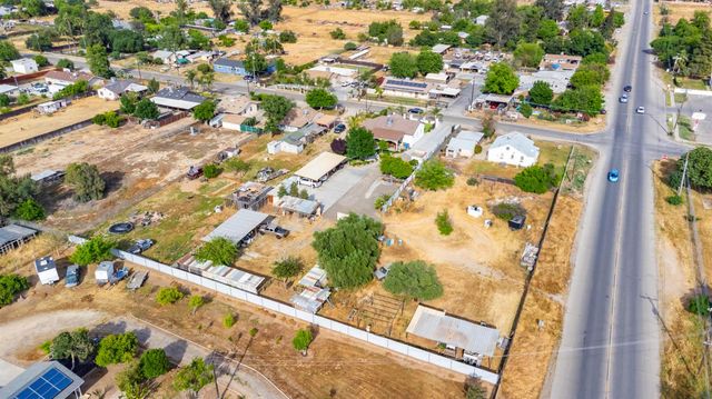 1435 N Valentine Avenue, Fresno, CA 93722