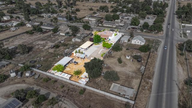 1435 N Valentine Avenue, Fresno, CA 93722