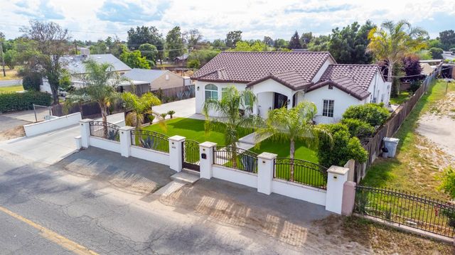 1435 N Valentine Avenue, Fresno, CA 93722