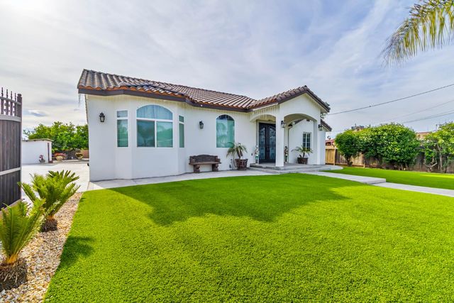 1435 N Valentine Avenue, Fresno, CA 93722