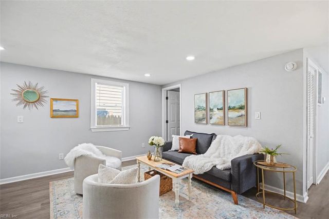 27 Maplewood ST, Hampton, VA 23669