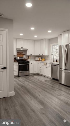 6308 BARRS LN, Lanham, MD 20706