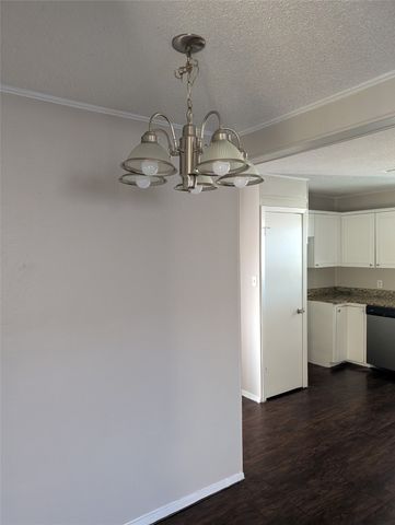 1725 Bunch Drive, Fort Worth, TX 76112