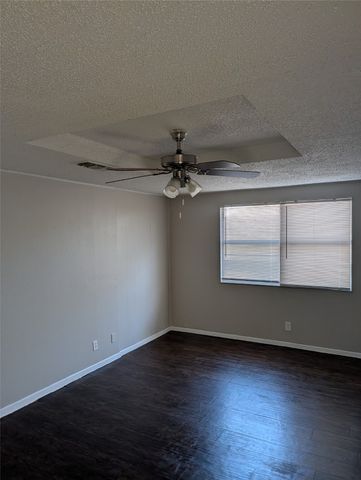 1725 Bunch Drive, Fort Worth, TX 76112