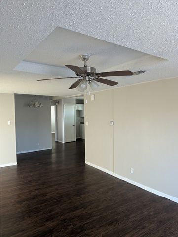 1725 Bunch Drive, Fort Worth, TX 76112