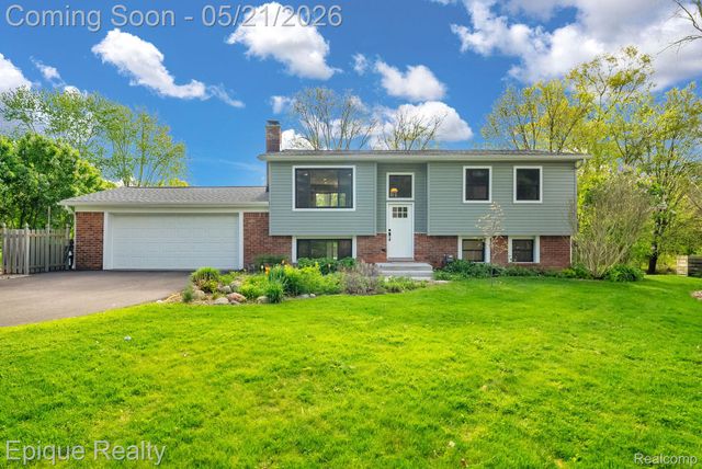 2669 Ripple Court, White Lake Charter Township, MI 48383