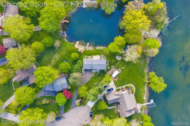 2669 Ripple Court, White Lake Charter Township, MI 48383