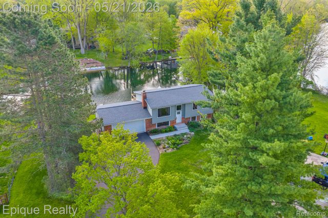 2669 Ripple Court, White Lake Charter Township, MI 48383