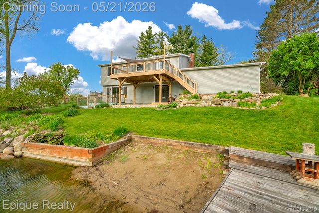 2669 Ripple Court, White Lake Charter Township, MI 48383