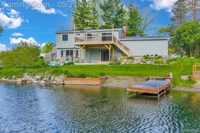 2669 Ripple Court, White Lake Charter Township, MI 48383