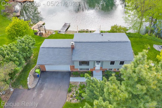 2669 Ripple Court, White Lake Charter Township, MI 48383