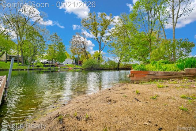 2669 Ripple Court, White Lake Charter Township, MI 48383