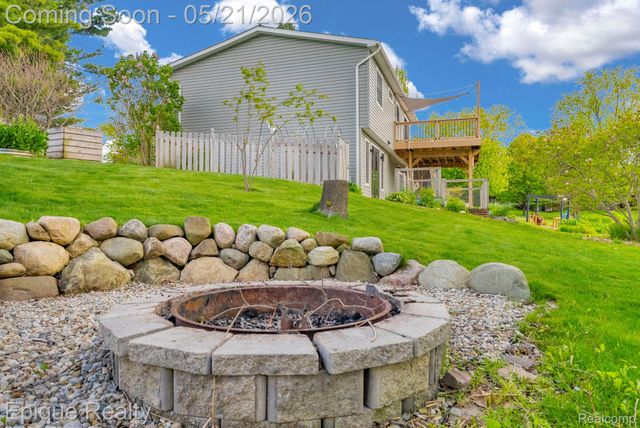 2669 Ripple Court, White Lake Charter Township, MI 48383