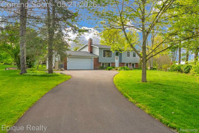 2669 Ripple Court, White Lake Charter Township, MI 48383