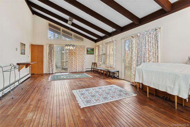 70 Fairview Avenue, Montauk, NY 11954