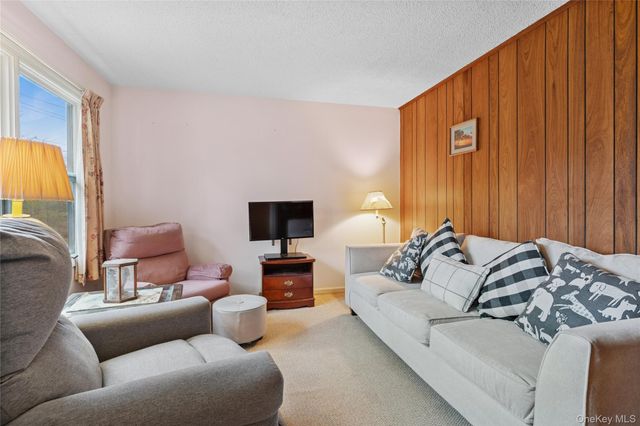 70 Fairview Avenue, Montauk, NY 11954