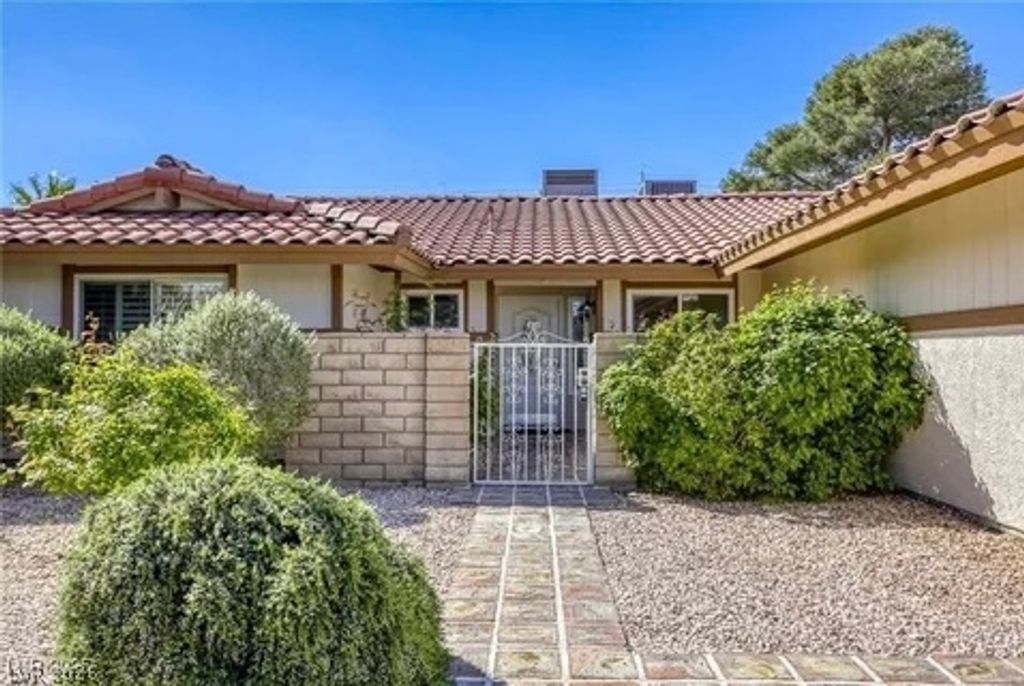 4068 Spitze Drive, Las Vegas, NV 89103 — photo 2