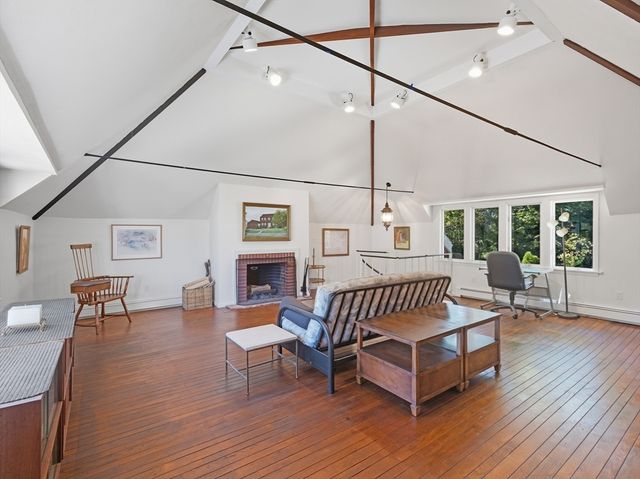 4 Coffin Court, Newburyport, MA 01950