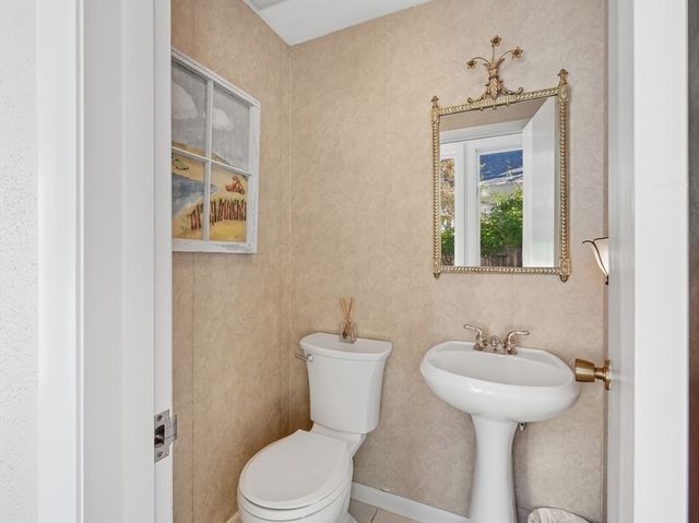 4 Coffin Court, Newburyport, MA 01950