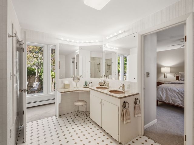 4 Coffin Court, Newburyport, MA 01950