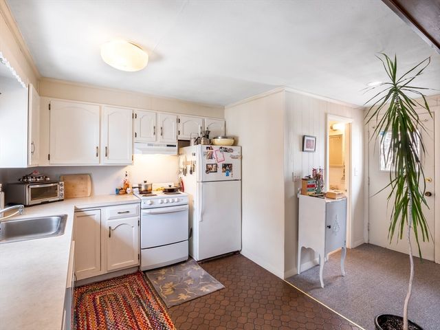 4 Coffin Court, Newburyport, MA 01950
