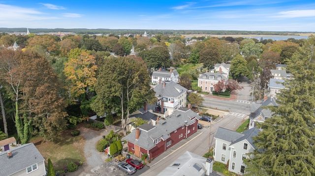 4 Coffin Court, Newburyport, MA 01950