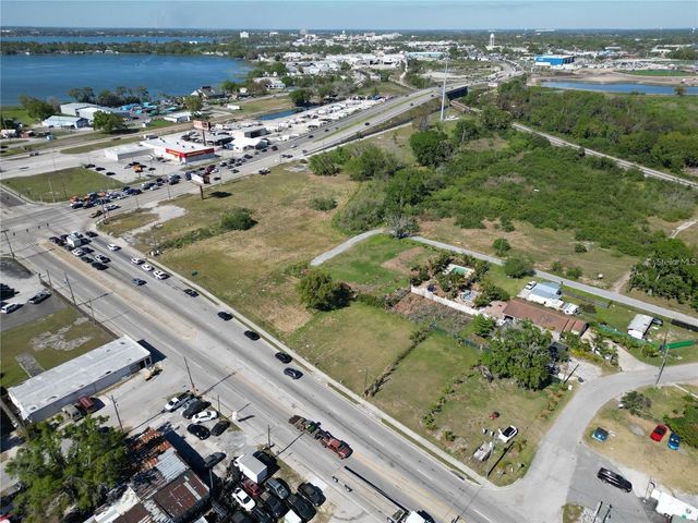 205 SNIVELY AVENUE, Eloise, FL 33880