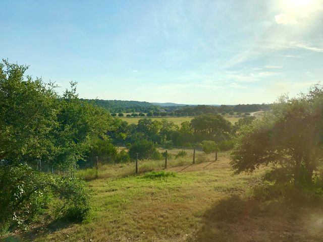 100 Dario DR, Dripping Springs, TX 78620