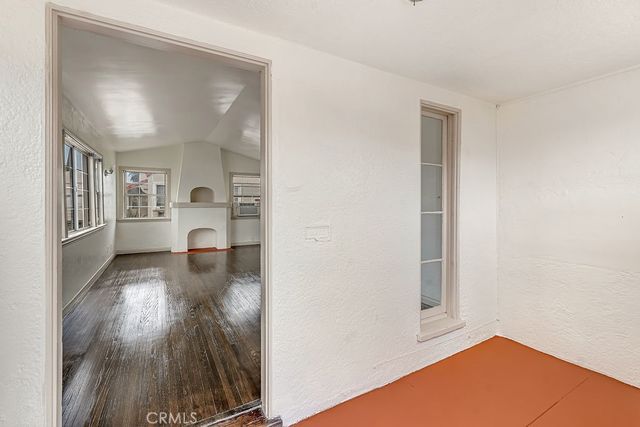 1515 E Walnut Way, Long Beach, CA 90813