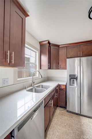 1515 E Walnut Way, Long Beach, CA 90813