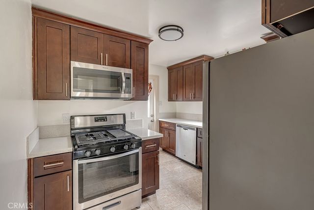 1515 E Walnut Way, Long Beach, CA 90813