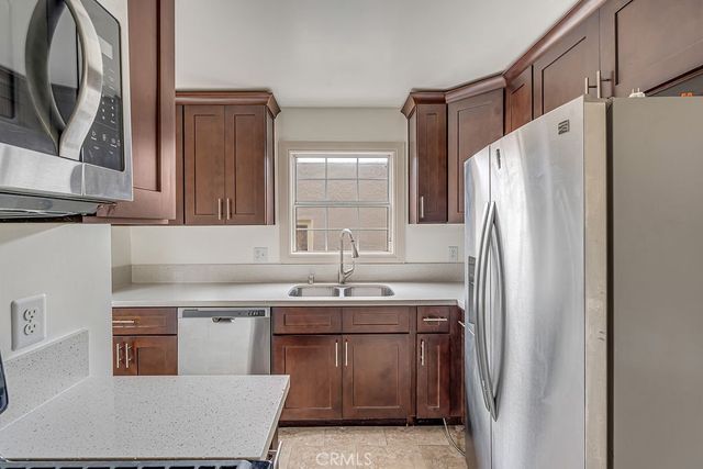 1515 E Walnut Way, Long Beach, CA 90813