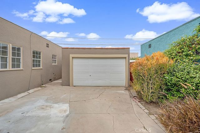 1515 E Walnut Way, Long Beach, CA 90813