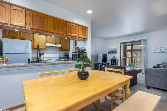 29846 Utica Road, Roseville, MI 48066