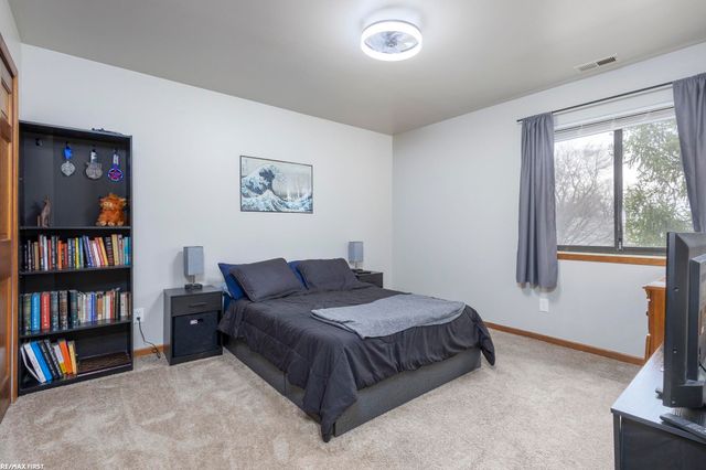 29846 Utica Road, Roseville, MI 48066