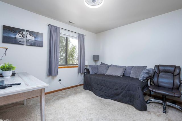 29846 Utica Road, Roseville, MI 48066