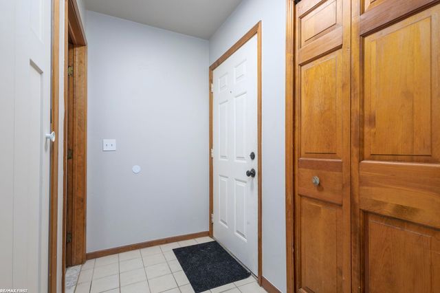 29846 Utica Road, Roseville, MI 48066