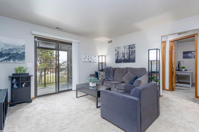 29846 Utica Road, Roseville, MI 48066